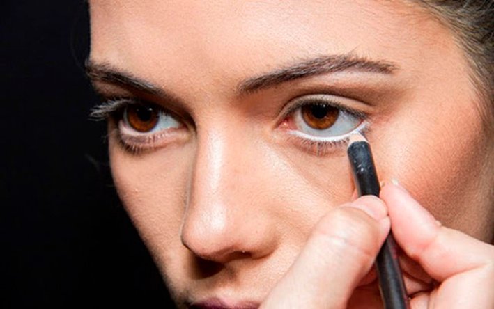 tips-de-maquillaje-_dstdelineado-blanco