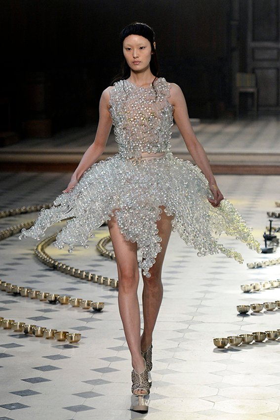 Iris van Herpen Haute Couture Fall-Winter 2016_DST001