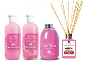Nell Ross presenta un tratamiento ultra rápido que se puede transformar en una rutina diaria para conquistar todo lo que te propongas. Compuesto por diferentes productos, todos ellos con aroma a rosas, dejarán la piel aterciopelada y con una fragancia seductora.